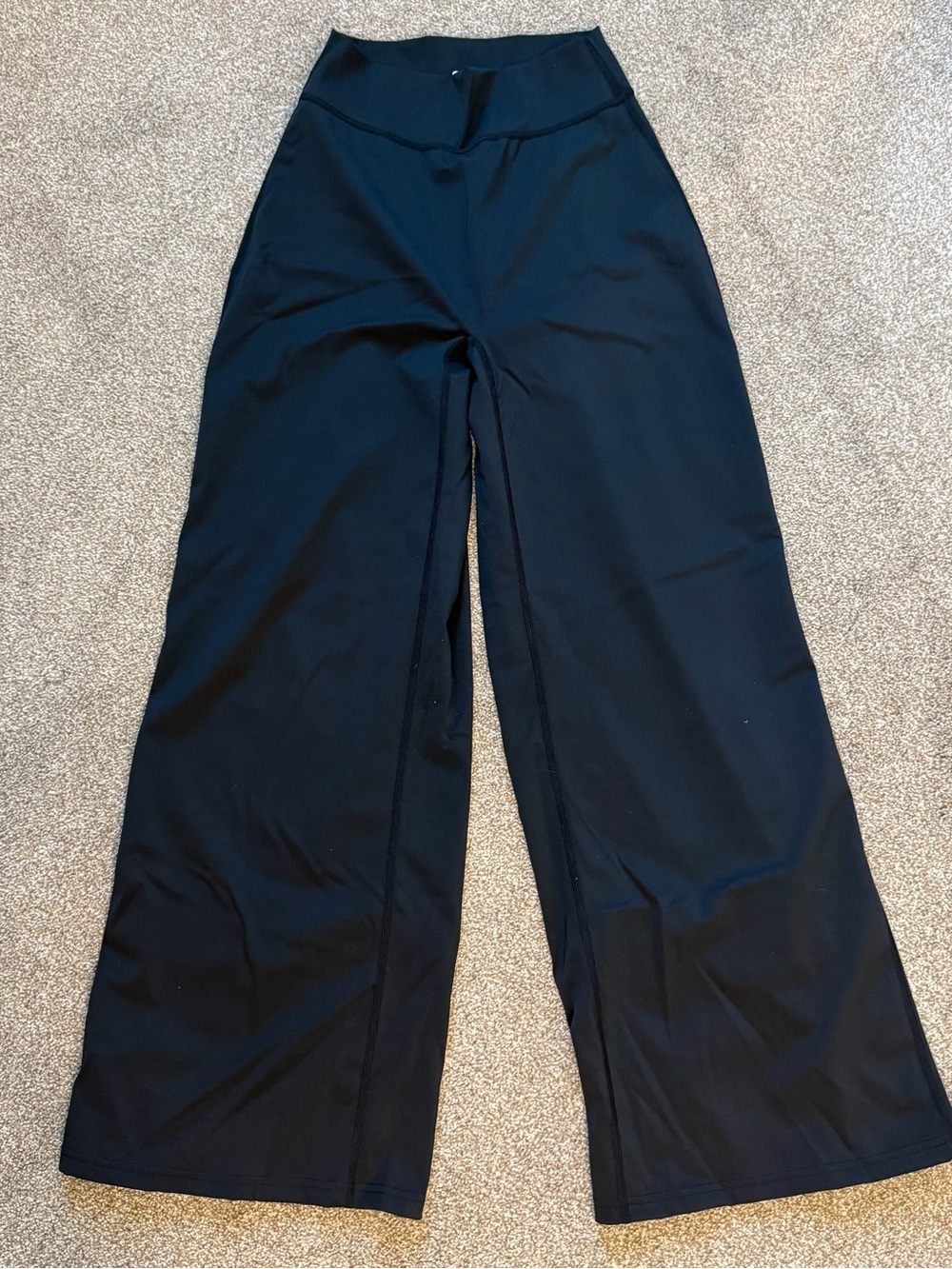 High-Waist Wide-Leg Women’s Pants — Black Size medium in length short. NWOT